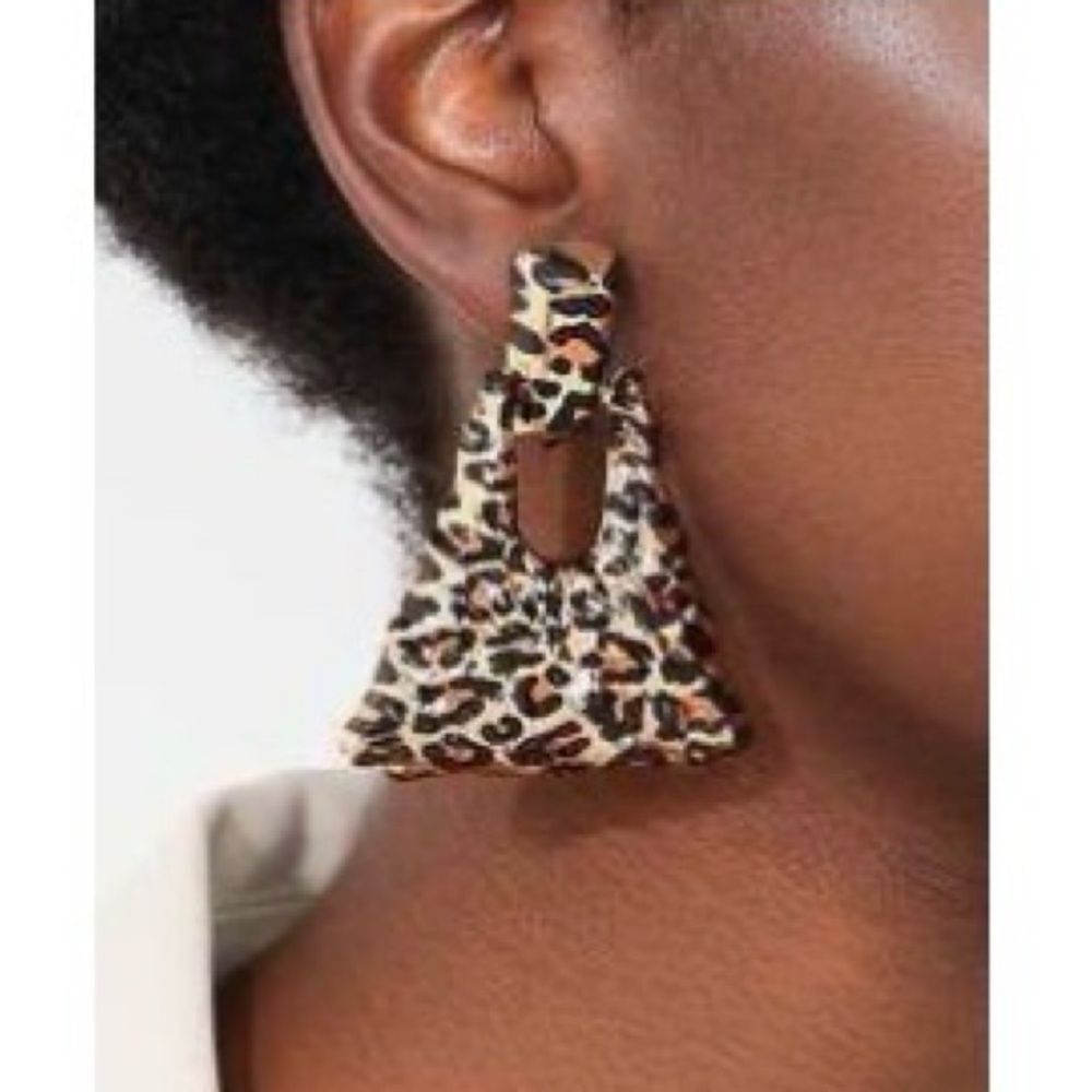 Leopard Print Triangle Drop Earrings - Brown